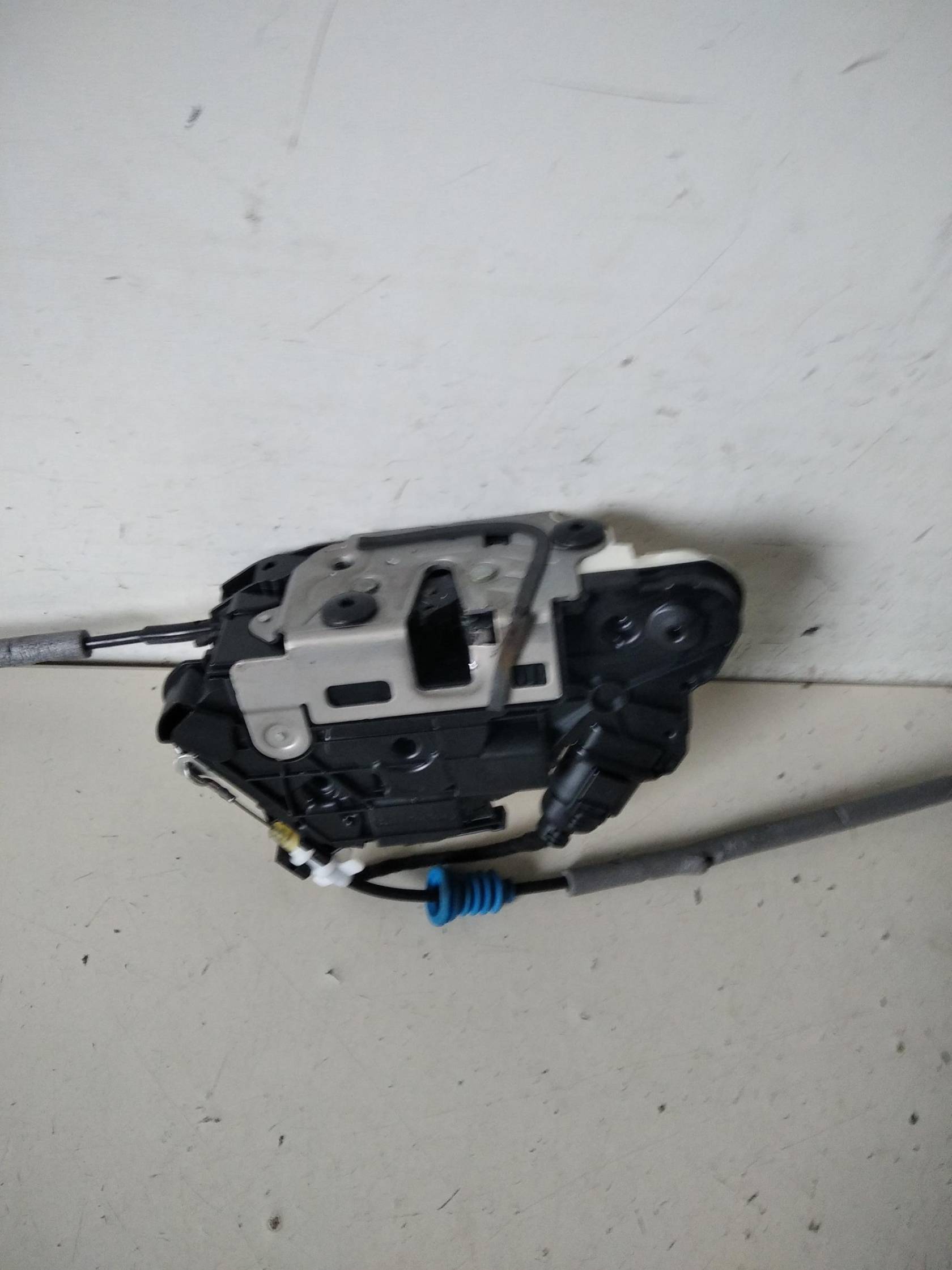 Serratura chiusura c.zta porta ant. sx.